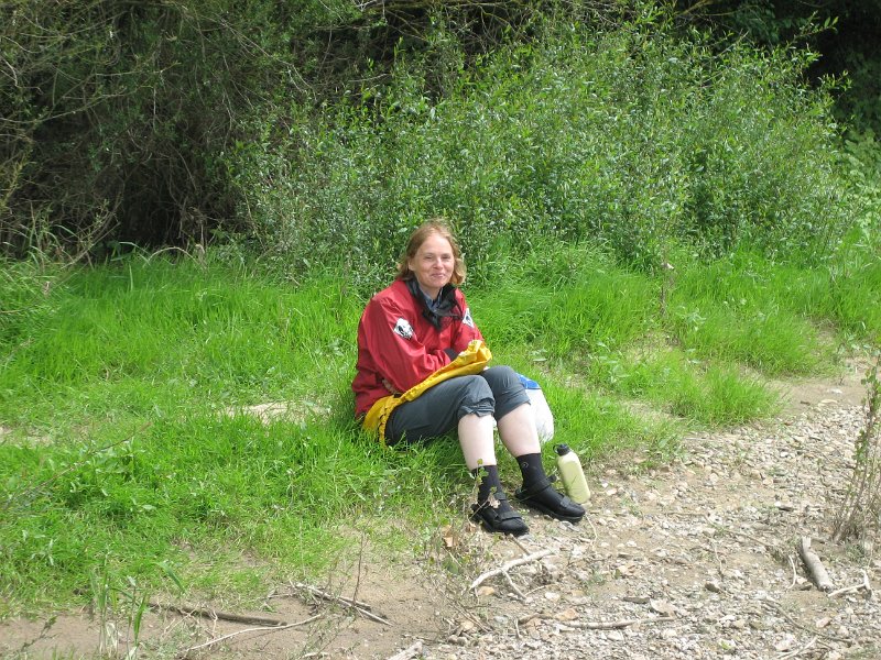 20060601_240_rustje_NJ.JPG - Nanette bij de lunch.