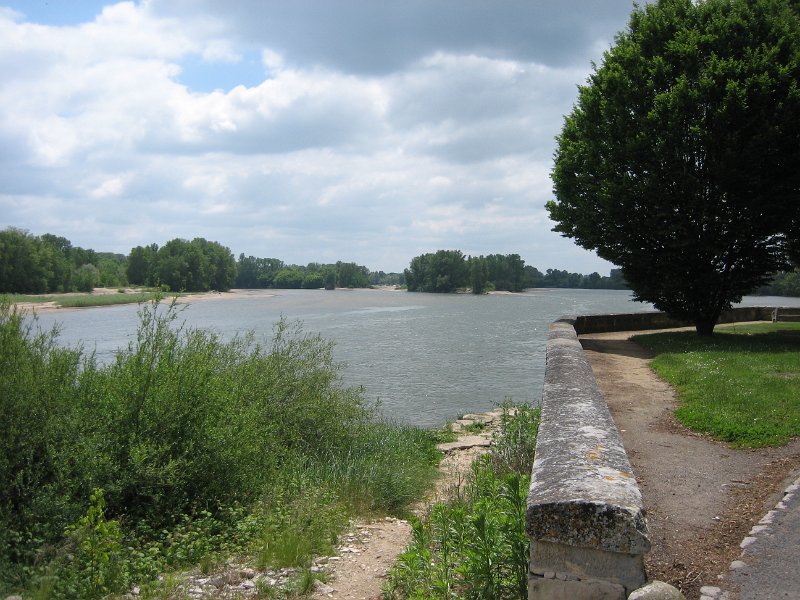 20060602_266_la_Charite.JPG - Nog een keer de Loire uit La Charité.
