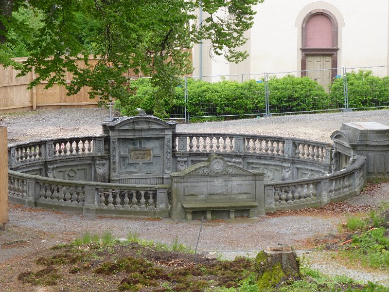 003-DonauquelleDonaueschingen.JPG - Allereerst terug naar de Donauquelle in Donaueschingen. Nep. En wordt gerestaureerd.