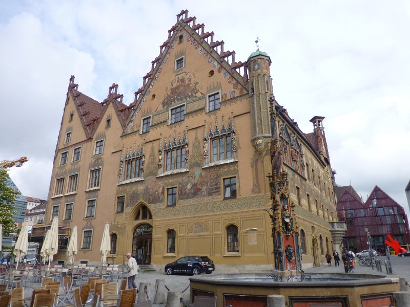 049-UlmRathaus.JPG - De volgende ochtend. Raadhuis in Ulm.