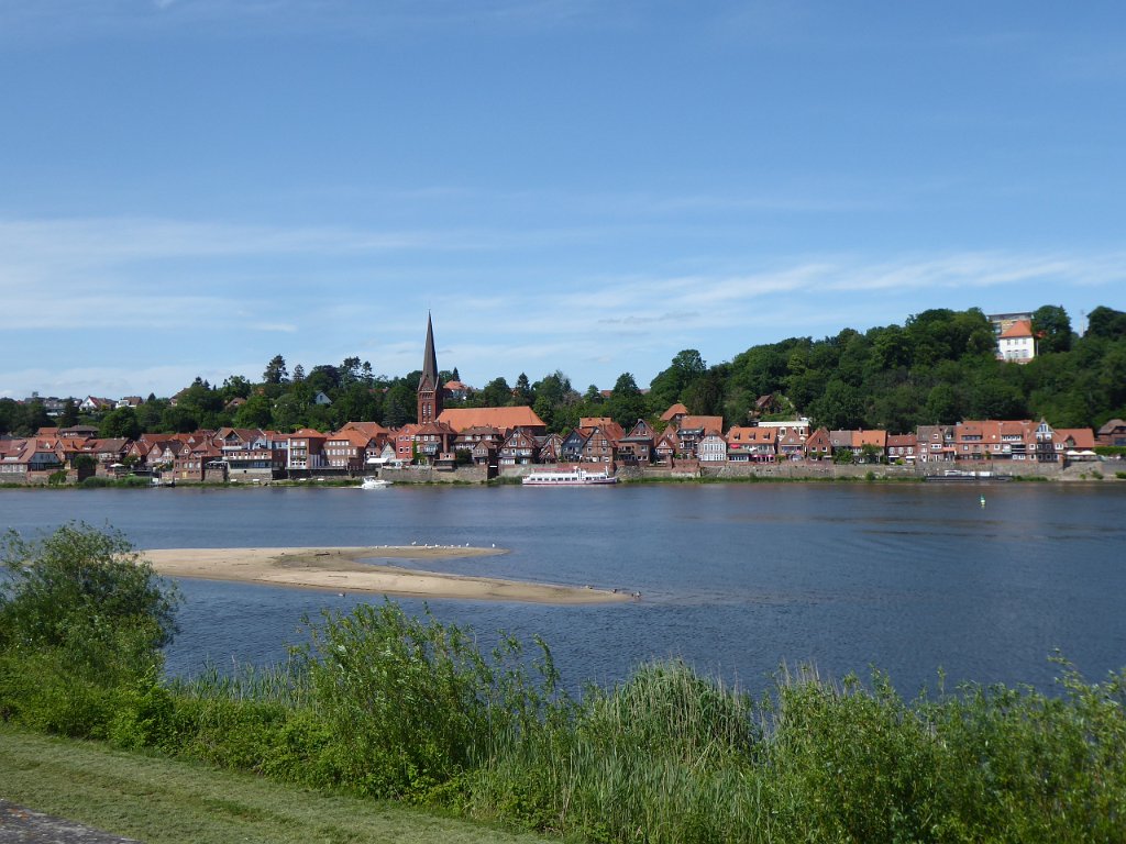 P1050394.JPG - Lauenburg. Hier zijn we vier jaar geleden, toen we de Meckelenburger Seenplatte gefietst hebben, ook al eens geweest.
