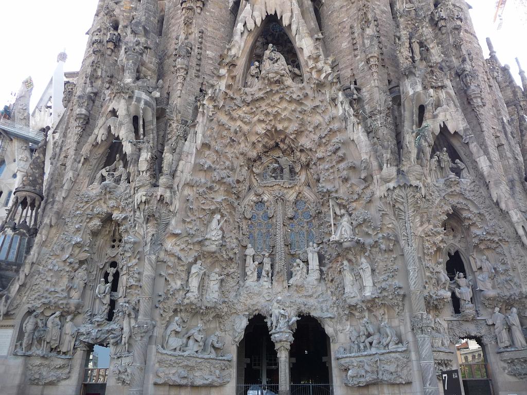 189_SagradaFamilia.JPG - Sagrada Familia, Geboortegevel.