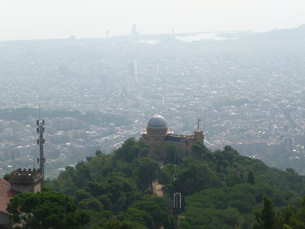 324_Uitzicht_Tibidabo.JPG - Uitzicht vanaf de Tibidabo.