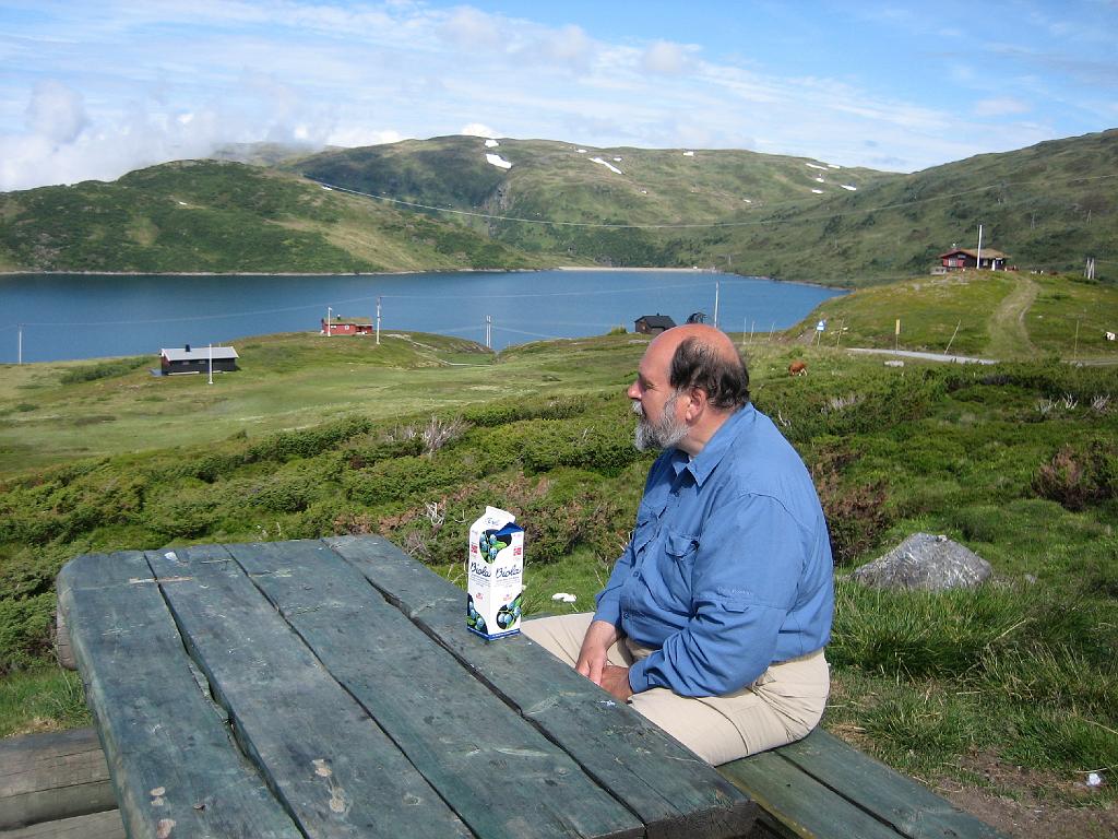 5817_VikafjelletJSPicnic.jpg - Jan op de Vikafjellet