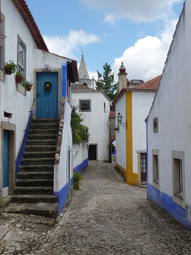 P1050537.JPG - Óbidos is een stadje dat in de Middeleeuwen is blijven steken.